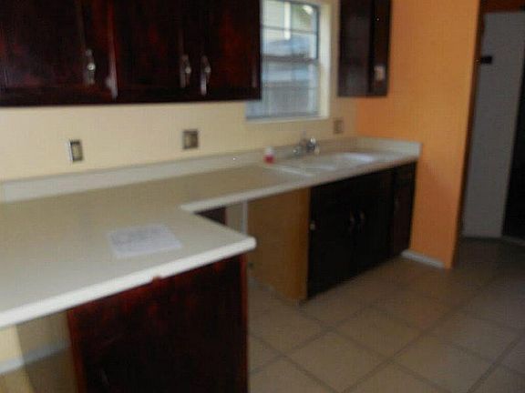 5th image of 1607 S 26th Pl