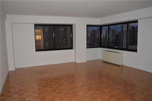 Rented by essential NEW YORK Real Estate | media 20