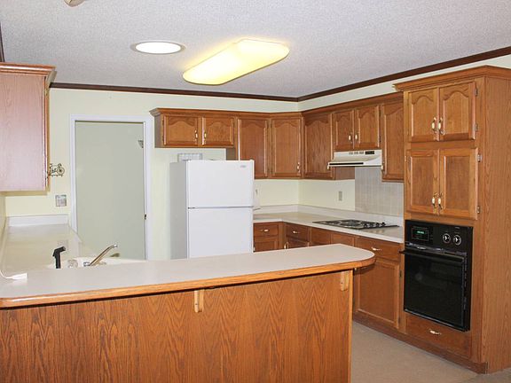 2nd image of 119 College Ave