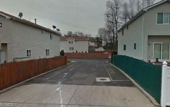 3rd image of 55 Hope Ln