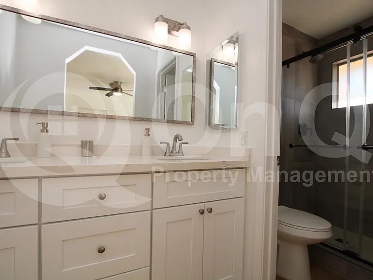 7849 W Hearn Rd — Photo 15