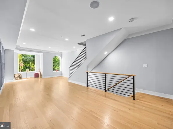 1329 Irving St NW APT 2, Washington, DC 20010
