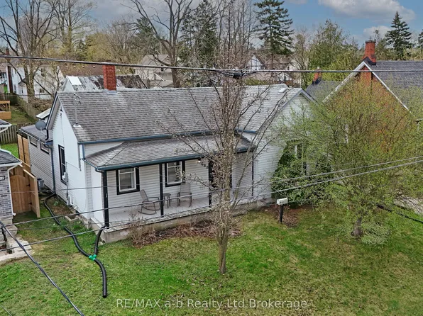 688 Henry St, Woodstock, ON N4S 1Y3