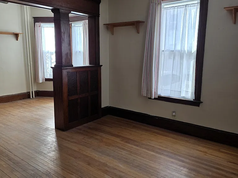 179 College St #3 — Photo 9