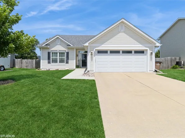 200 Walnut Dr NW, Bondurant, IA 50035