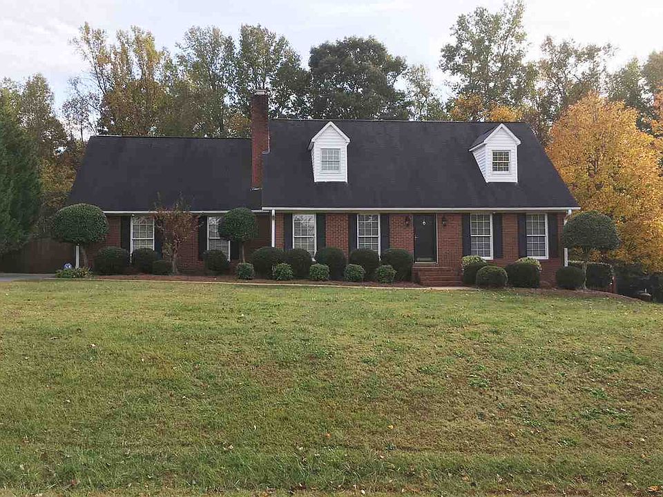 1st image of 33 Carolina Oaks Dr