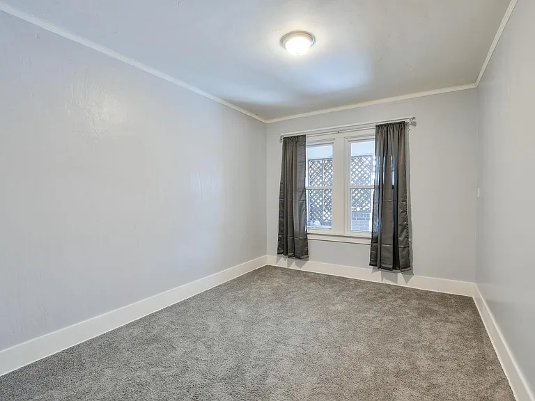 1413 Perry St — Photo 14