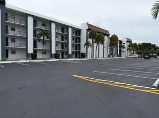 2111 NW 55th Ave #211, Fort Lauderdale, FL 33313