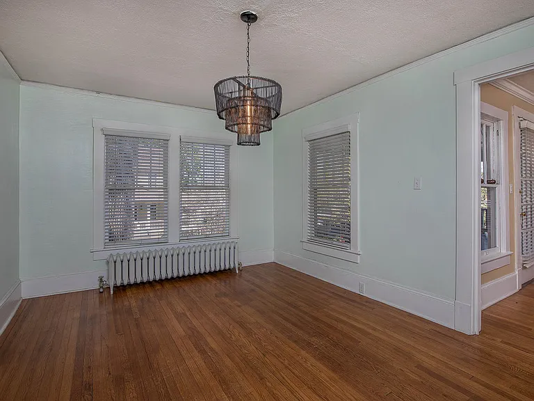 166 Flint St — Photo 10