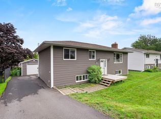 43 Candlewood Ln, Lower Sackville, NS B4C 1A6