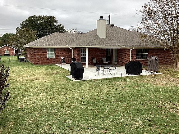 4th image of 428 Chancellor Dr