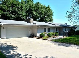 601 E Front St, South Whitley, IN 46787