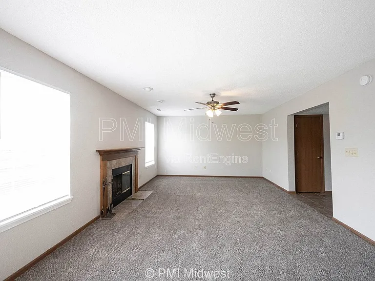10325 Liverpool Way — Photo 3