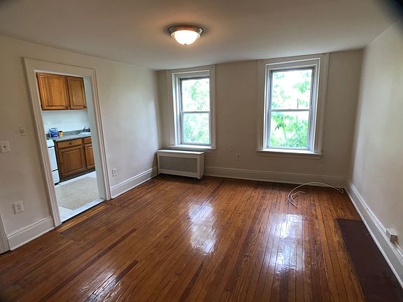2nd image of 285 9th St #3