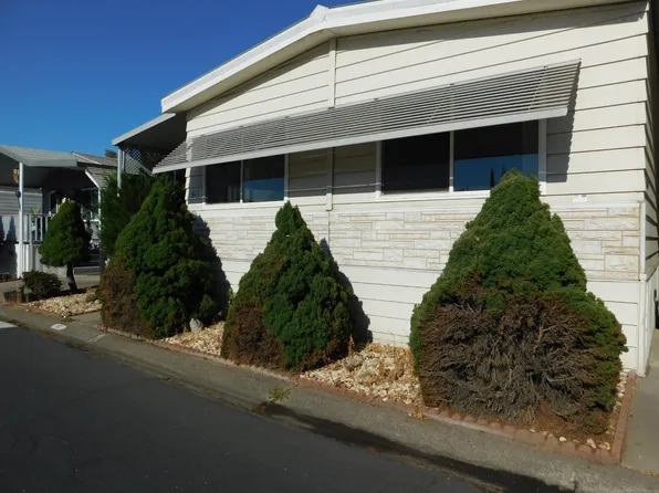 60 Camino Real Dr, Lodi, CA 95240