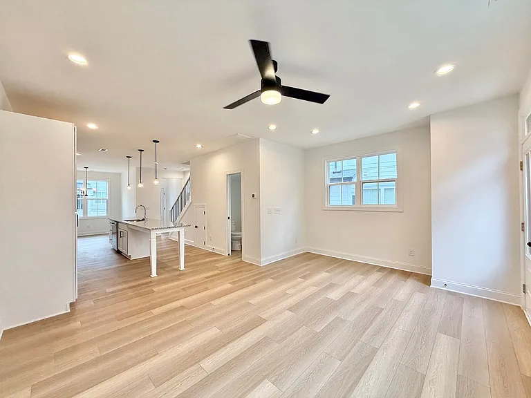 4820 Gossamer Ln #104 — Photo 10