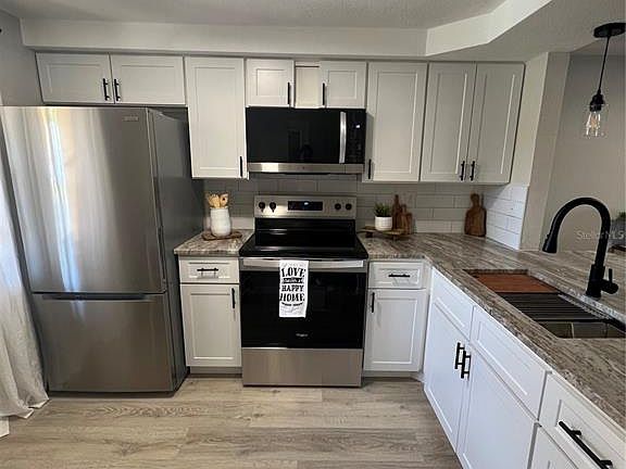 2nd image of 4117 Hampton Dr