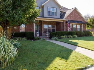 409 Grand Ct, Siloam Springs, AR 72761