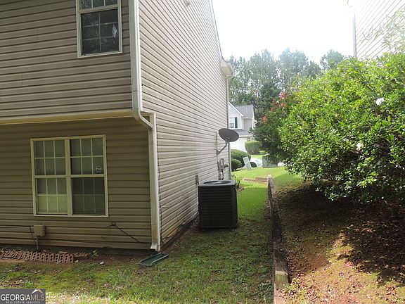 4th image of 6574 Lake Mill Trce