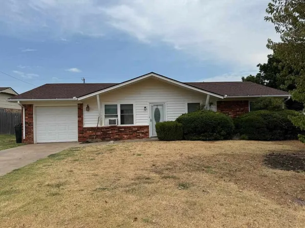 1213 3rd Pl, Elgin, OK 73538