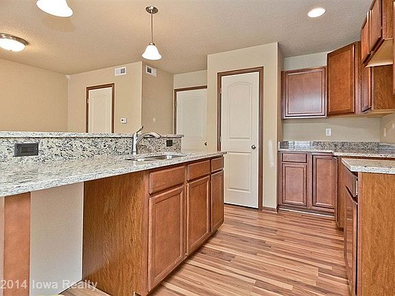 3rd image of 8601 Westown Pkwy #24103