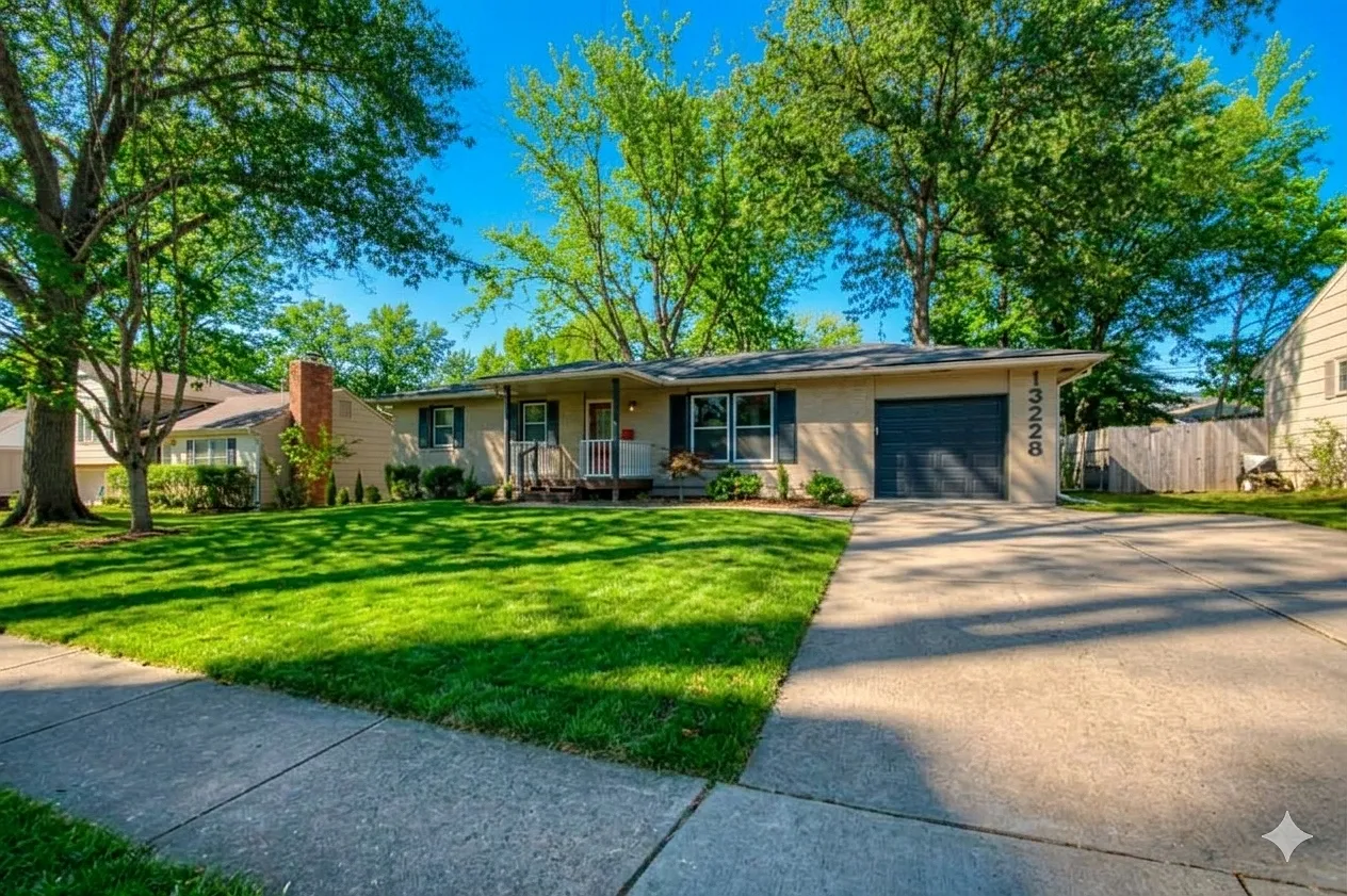 3 bed, 1125 sqft, $1,950 — Photo 1