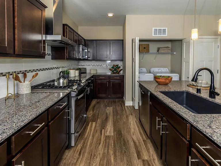 A1 774 1 Bed 1 Bath