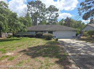 8056 Chaucer Dr, Weeki Wachee, FL 34607