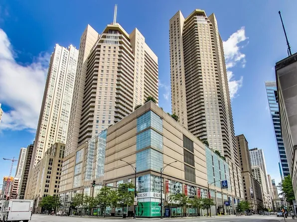 545 N Dearborn St APT 2704, Chicago, IL 60654