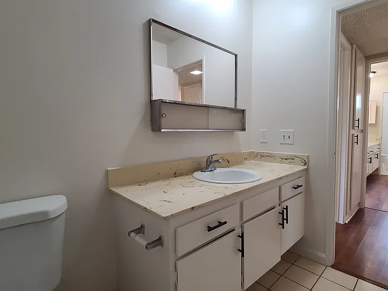 Baltimore Apartments — Photo 18