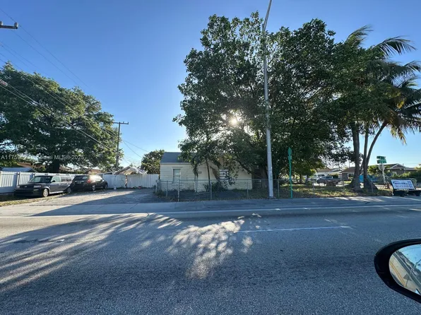 141 SE 8th Ave, Hialeah, FL 33010