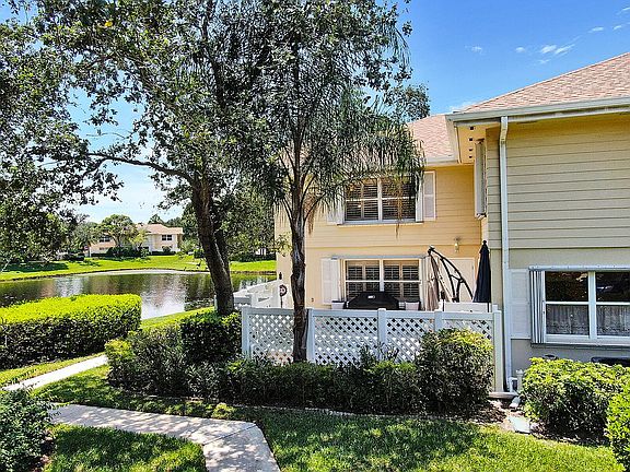 4th image of 8155 Chelsea Ct #55C
