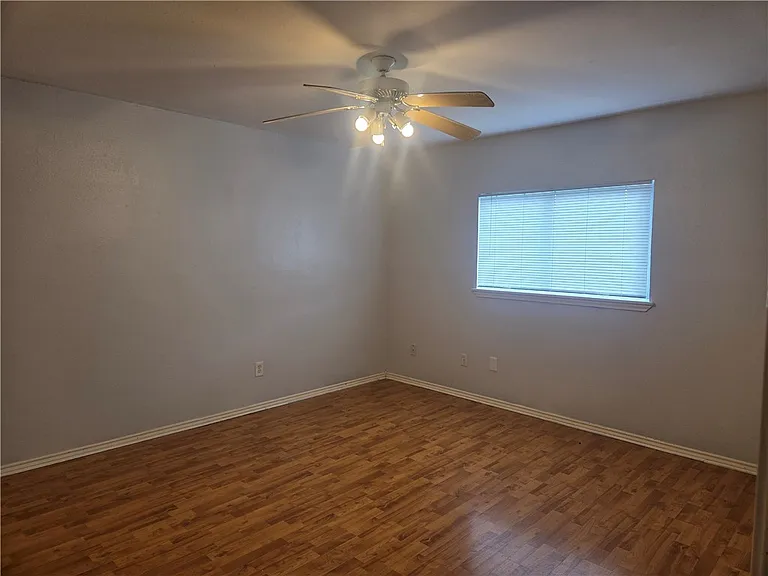 5218 Lethaby Dr — Photo 10