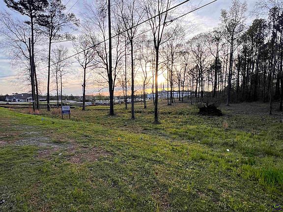 2nd image of 1415 Bass Rd