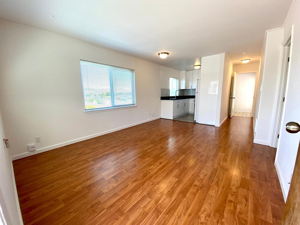 1st image of 140 Santa Dominga Ave #3
