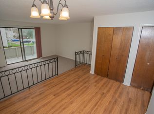 30 Scott Dr, Bloomfield, CT 06002