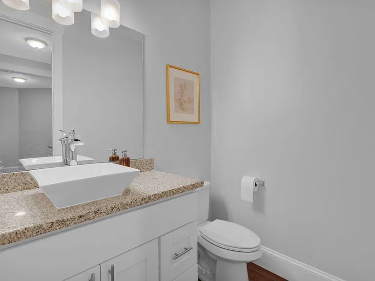 910 S Pace Pl — Photo 17