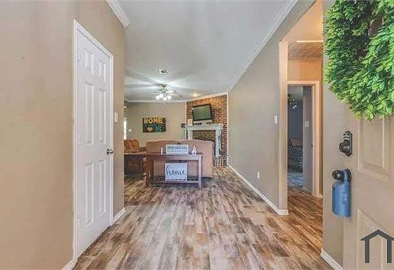 2nd image of 3000 Spencer Cir