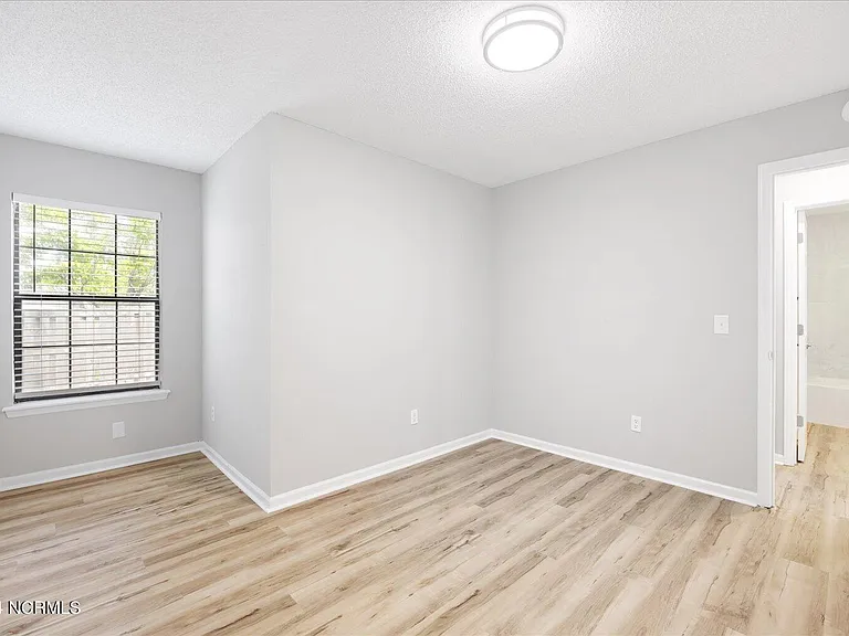 1246 Shipyard Blvd — Photo 14