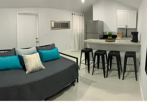 2781 NW 43rd Ter, Miami, FL 33142