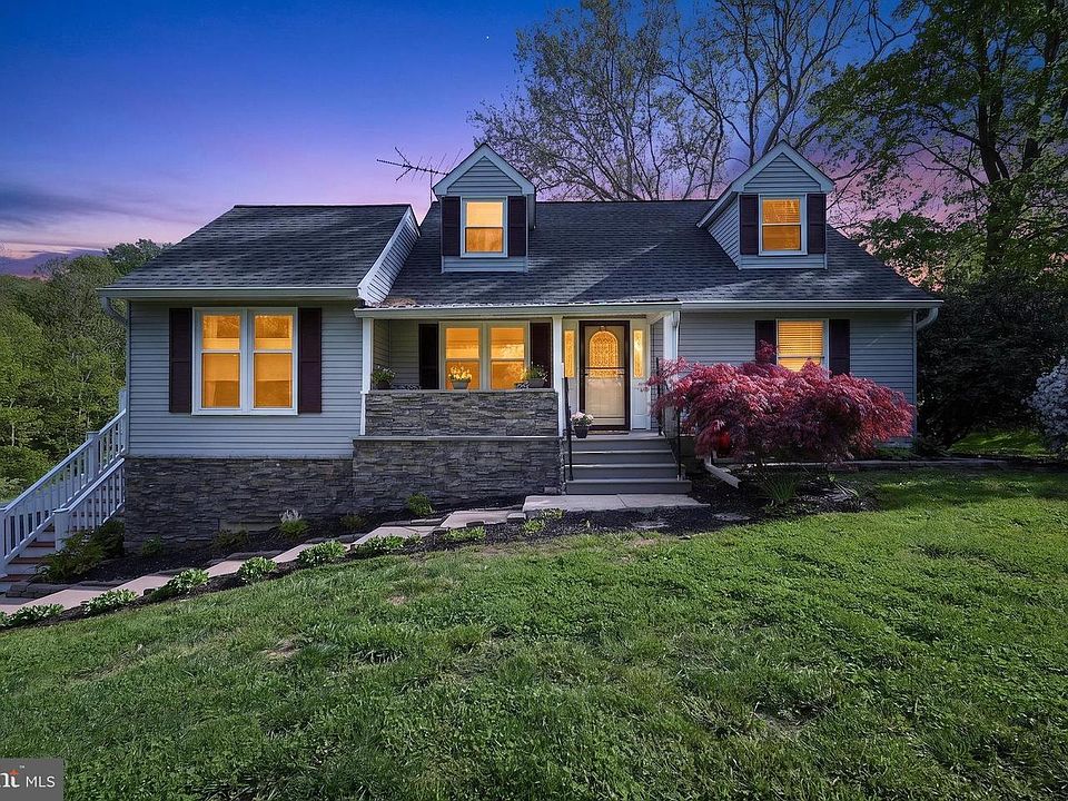 1st image of 134 Galloping Hill Rd