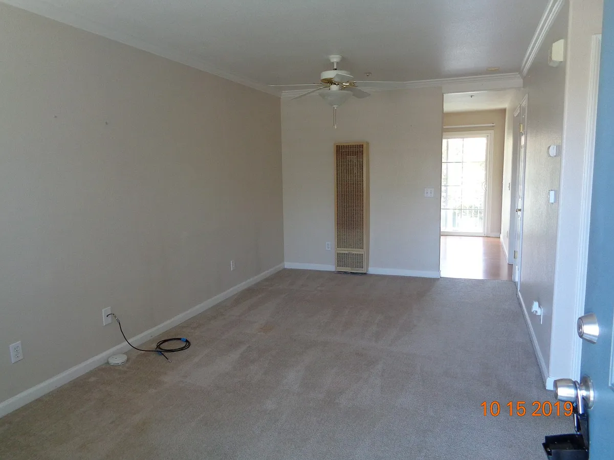 Building Photo - 1501 La Esplanada Pl #324