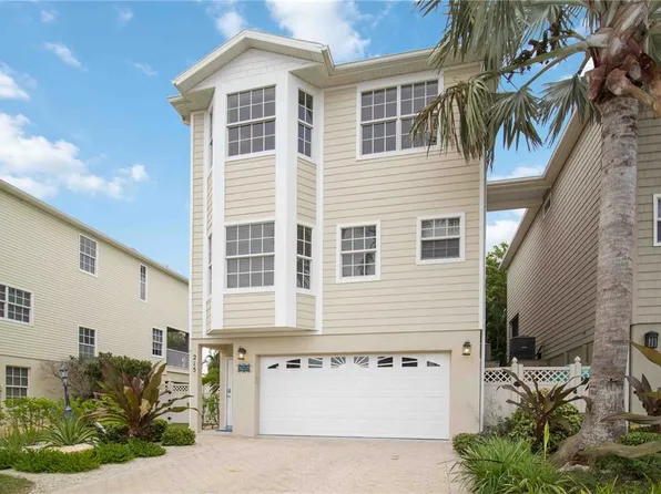 215 81st St, Holmes Beach, FL 34217