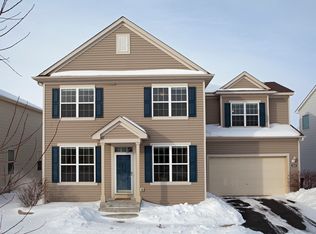 1818 Legacy Ln, Chaska, MN 55318