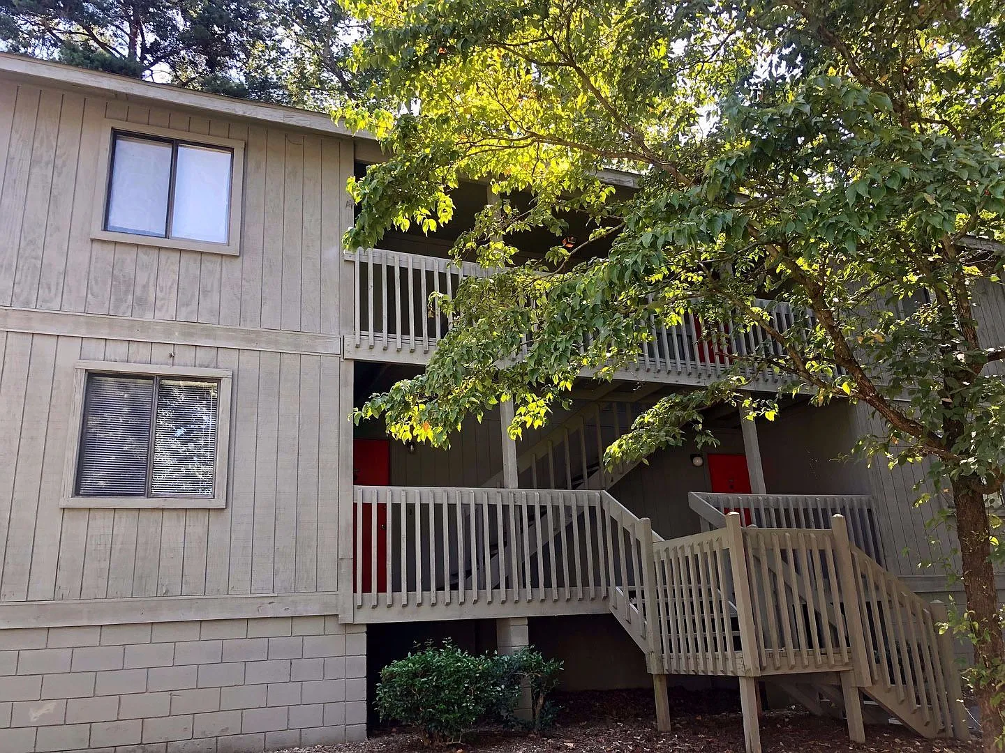2 Bedroom, 2 Bathroom Apartment in Cedarwood — Photo 1