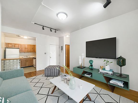 2nd image of 523 W 49th St APT 3B