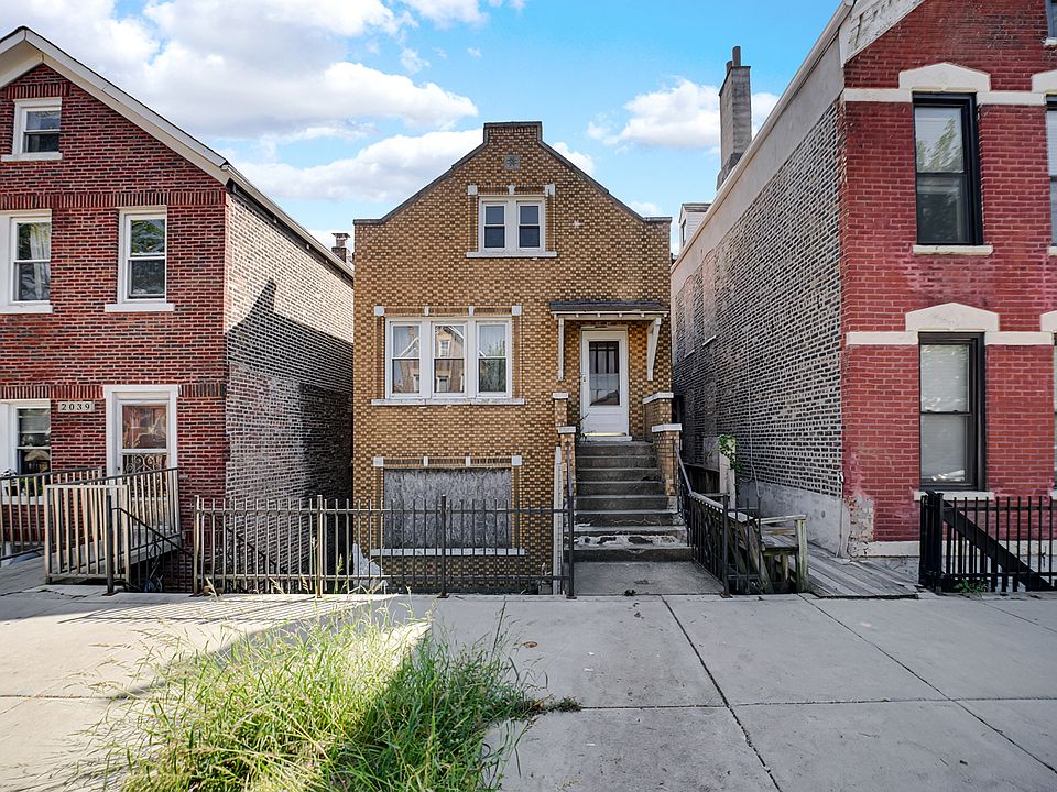 1st image of 2041 W 22nd Pl
