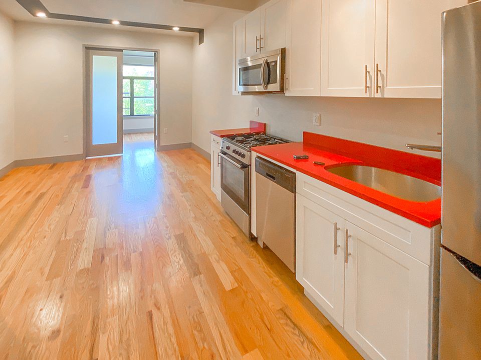 1st image of 757 Park Ave #3L