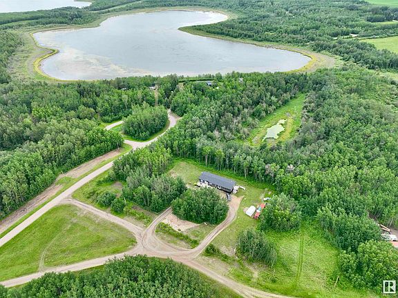 3rd image of 11102 Township Road 600 #621