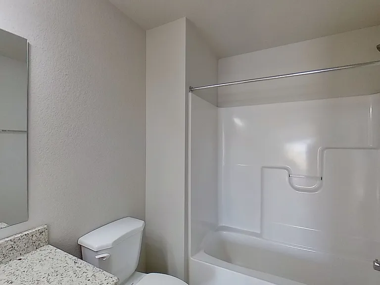 2004 American Eagle Dr #25 — Photo 17